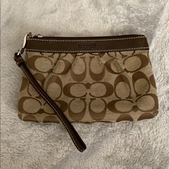 Authentic Coach wristlet - Picture 1 of 4